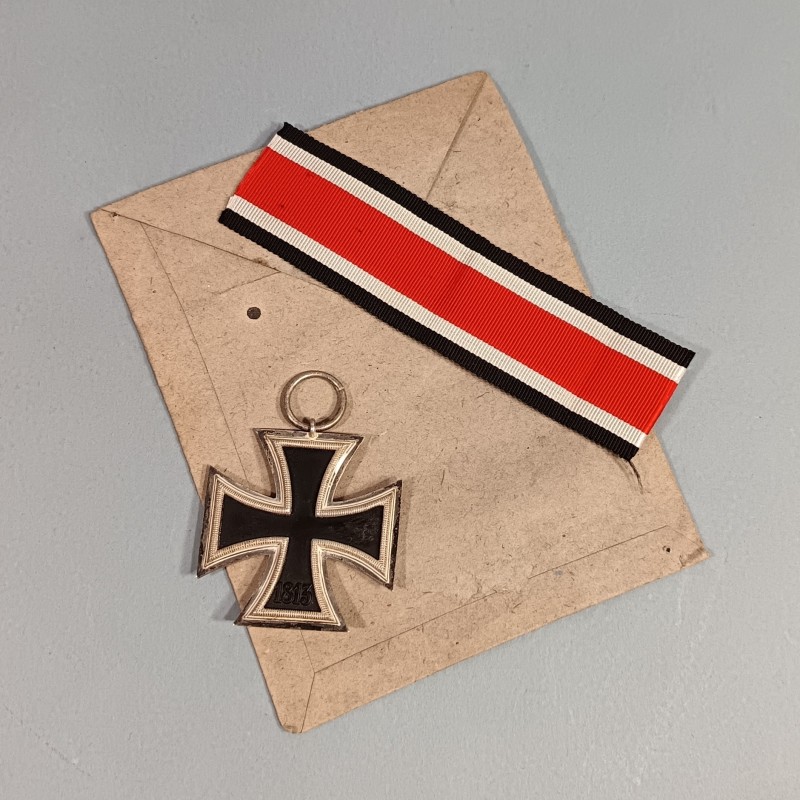 CROIX DE FER ALLEMANDE DE 2ème CLASSE 1939 MILITARIA ALLEMAND WW2 IRON CROSS 1939-1945 AVEC SA POCHETTE